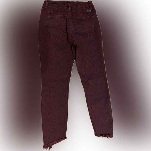 KanCan Victoria Mid-Rise Button Fly Jeans | Burgundy | Size 7 / 27 - Picture 2 of 16